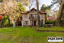 Imagen 1 de la propiedad Hermoso tríplex en medio del bosque