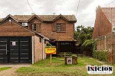 Imagen 1 de la propiedad Dúplex con Amplio Jardín en Hermoso Barrio