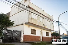 Imagen 1 de la propiedad Amplio Triplex a 80 metros del mar