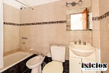 Imagen 9 de la propiedad Hermoso tríplex en medio del bosque