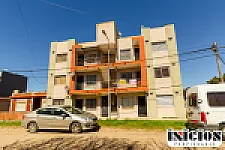 Imagen 1 de la propiedad Departamento amplio a metros del mar
